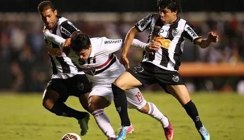 这使他在防 这使他在防