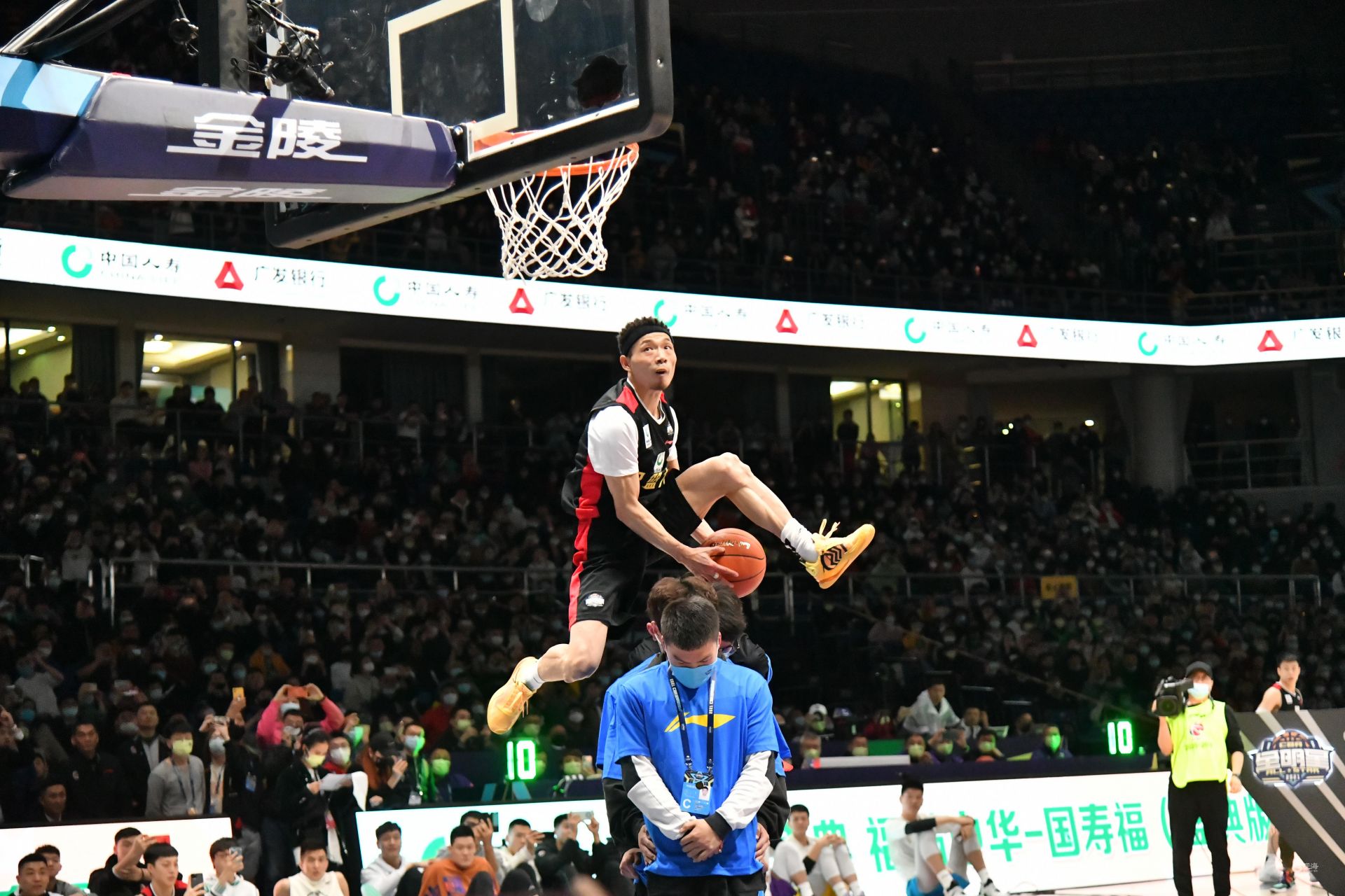 赛2场胜利 赛2场胜利