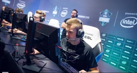 延迟由约1 延迟由约1